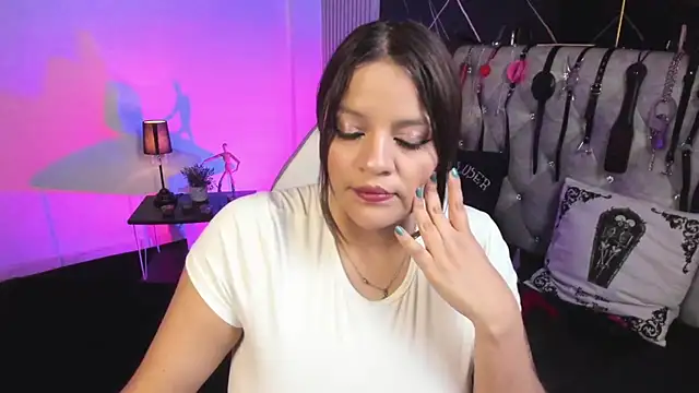 victoria  floyd online show from February 2026 08:52:01 PM