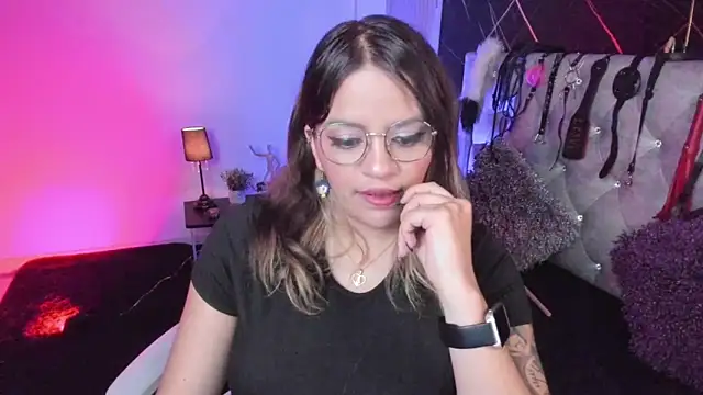victoria  floyd online show from May 2026 09:42:01 PM