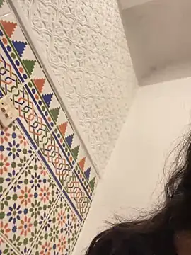 Snapshot of majdolin78 chatting on February 2025 01:55:02 PM majdolin78 online show from February 2025 01:55:02 PM