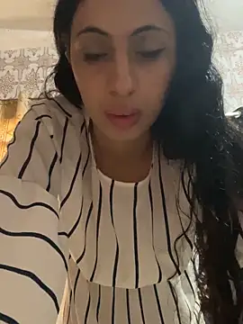 Snapshot of majdolin78 chatting on October 2025 12:47:02 PM majdolin78 online show from October 2025 12:47:02 PM