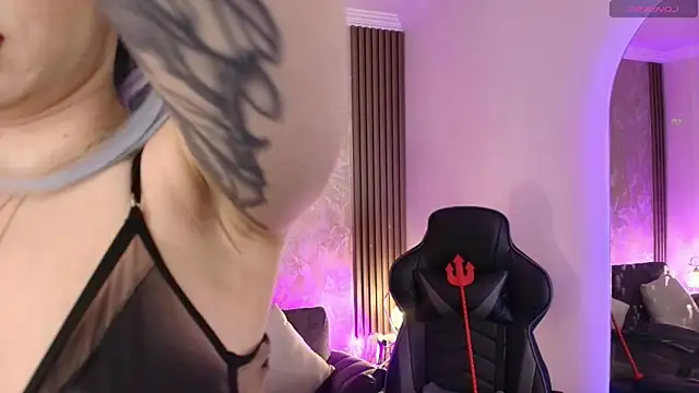 Aurora thomas  1 online show from April 2026 10:16:02 PM