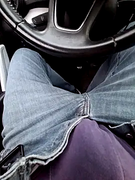 Nzino1983 online show from April 2026 05:18:01 PM