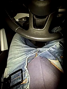 Nzino1983 online show from March 2026 05:46:02 PM