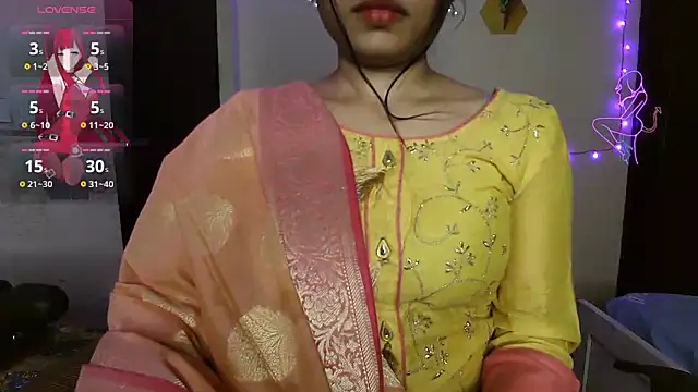 Snapshot of night_queen07 chatting on December 2025 06:42:02 PM night queen07 online show from December 2025 06:42:02 PM