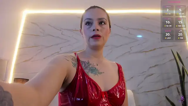 RayaCarr  online show from April 2026 01:16:02 PM