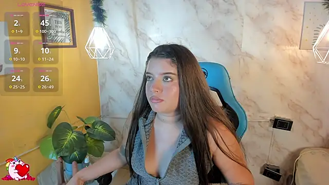 Lia little18 online show from May 2026 08:03:01 PM