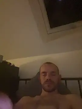 Snapshot of wyattstone chatting on November 2025 03:29:03 AM wyattstone online show from November 2025 03:29:03 AM