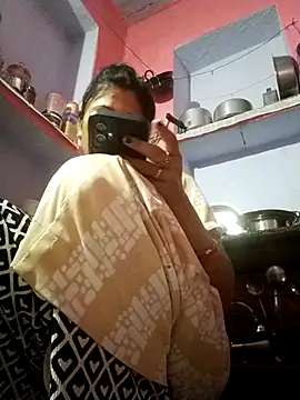 Snapshot of Bhavya_Bhan chatting on November 2025 01:33:02 AM Bhavya Bhan online show from November 2025 01:33:02 AM