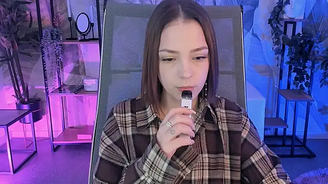 PamBeesly online show from October 2025 09:08:02 AM