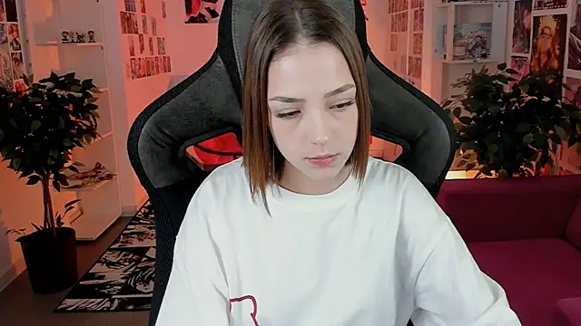 PamBeesly online show from November 2025 11:25:02 AM