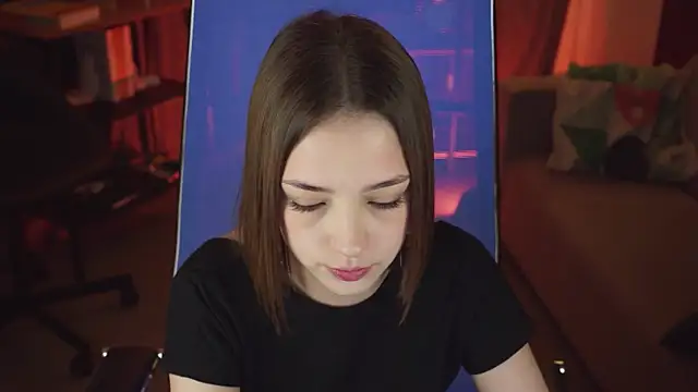 PamBeesly online show from November 2025 10:42:02 AM