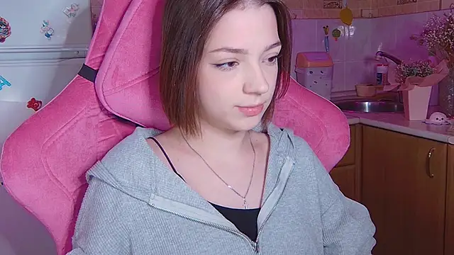 PamBeesly online show from April 2026 04:21:01 PM