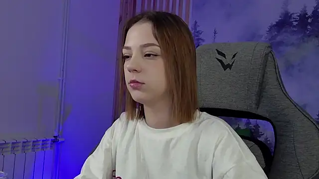 PamBeesly online show from November 2025 09:10:01 AM