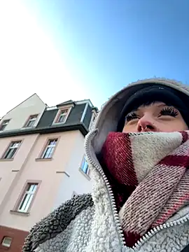 Ciara2004 online show from December 2025 02:05:02 PM