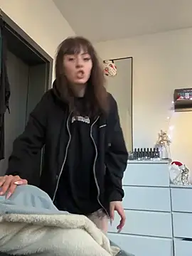 Ciara2004 online show from December 2025 09:25:01 AM