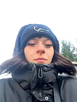 Ciara2004 online show from November 2025 07:52:01 AM