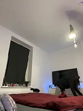 Ciara2004 online show from November 2025 05:39:01 PM