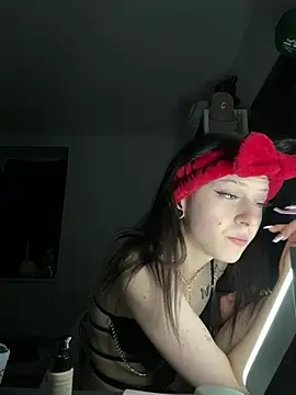 Ciara2004 online show from April 2026 07:58:02 PM