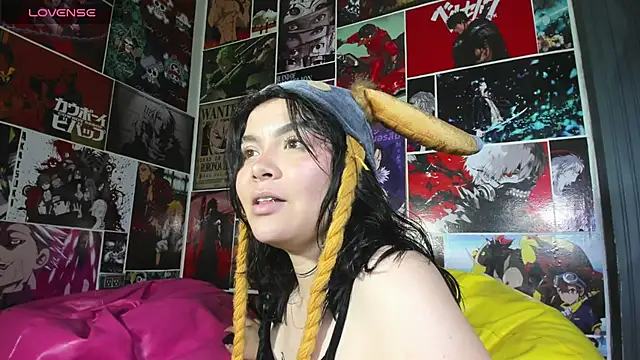 Snapshot of Zoe_Cheshire chatting on February 2025 03:18:02 AM Zoe Cheshire online show from February 2025 03:18:02 AM