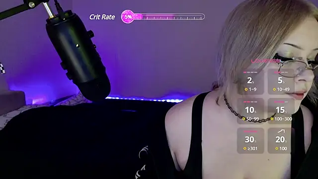 Snapshot of Electro_doll chatting on March 2025 06:53:02 PM Electro doll online show from March 2025 06:53:02 PM