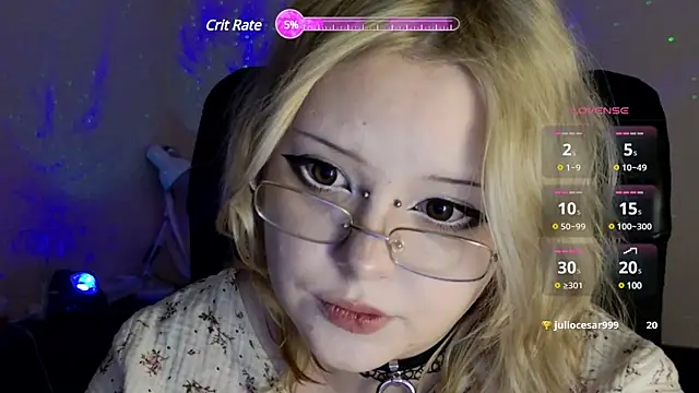 Snapshot of Electro_doll chatting on March 2025 02:34:02 PM Electro doll online show from March 2025 02:34:02 PM