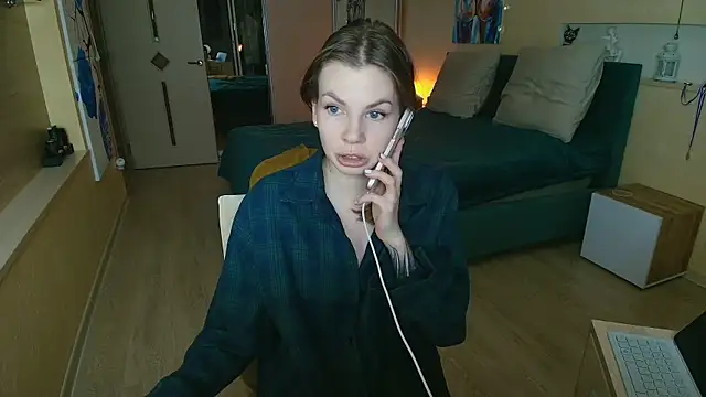 ReginaSparkle online show from October 2025 05:56:01 PM