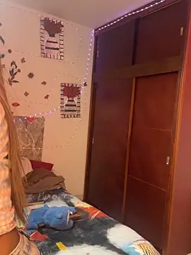 SaraYedid17 online show from November 2025 06:07:02 AM