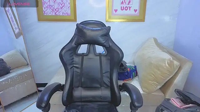 Paulette v online show from January 2026 01:04:02 PM