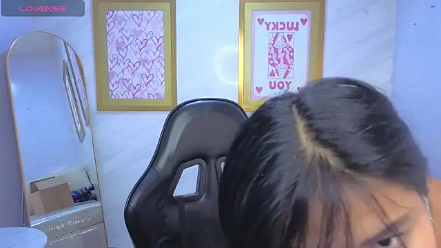 Paulette v online show from March 2026 01:01:02 PM