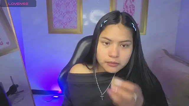 Snapshot of Paulette_v chatting on May 2026 01:09:01 PM Paulette v online show from May 2026 01:09:01 PM