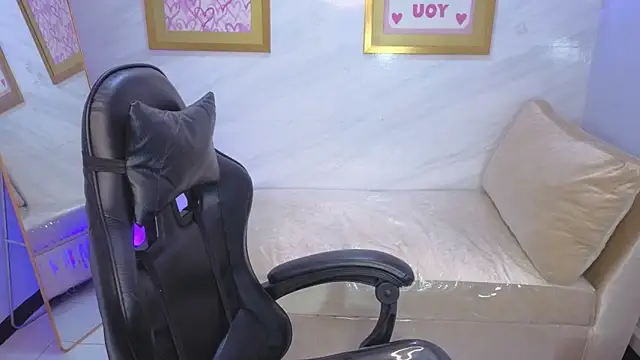 Paulette v online show from January 2026 01:04:04 PM