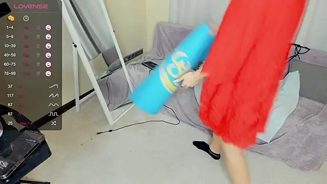 Snapshot of FalineGirling chatting on January 2025 12:37:02 PM FalineGirling online show from January 2025 12:37:02 PM