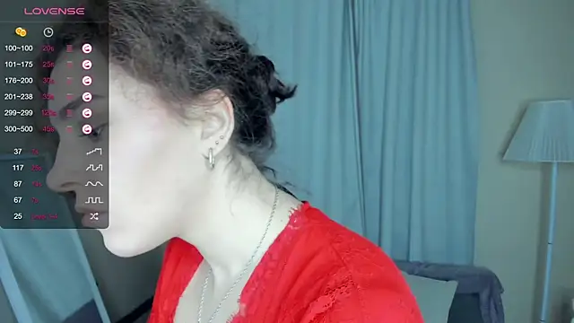 Snapshot of FalineGirling chatting on January 2025 06:35:01 AM FalineGirling online show from January 2025 06:35:01 AM