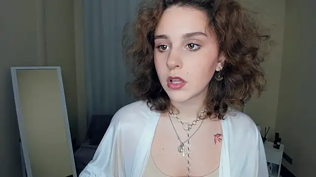 Snapshot of FalineGirling chatting on January 2025 09:51:02 AM FalineGirling online show from January 2025 09:51:02 AM