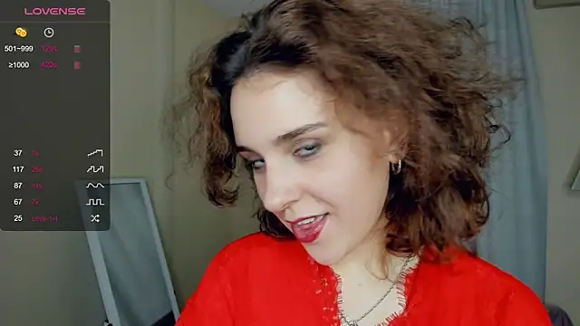 Snapshot of FalineGirling chatting on January 2025 12:40:02 PM FalineGirling online show from January 2025 12:40:02 PM