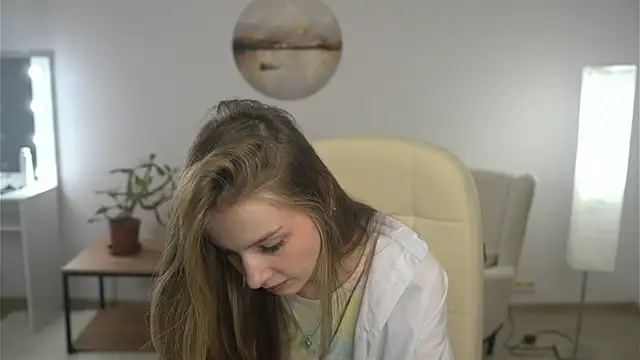 Snapshot of OdelinaEliot chatting on January 2025 07:10:02 PM OdelinaEliot online show from January 2025 07:10:02 PM