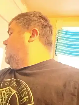 Rcraigue4 online show from October 2025 08:28:02 PM