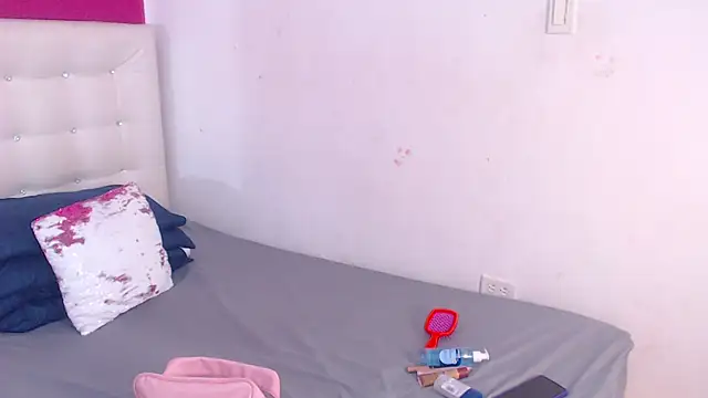 tinyy whore18 online show from October 2025 03:35:01 PM