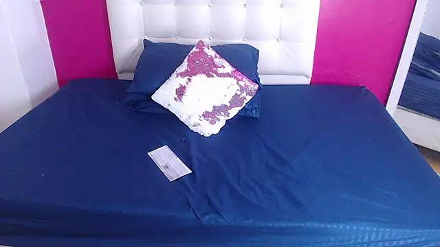 tinyy whore18 online show from October 2025 04:06:02 PM