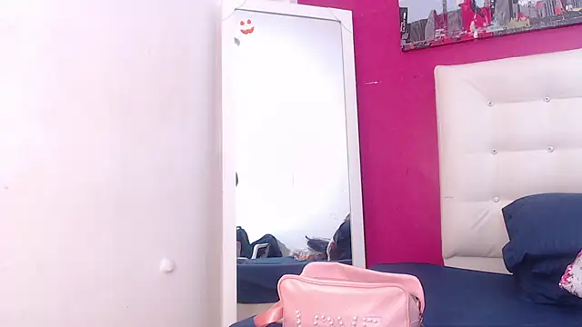 tinyy whore18 online show from November 2025 07:39:01 PM