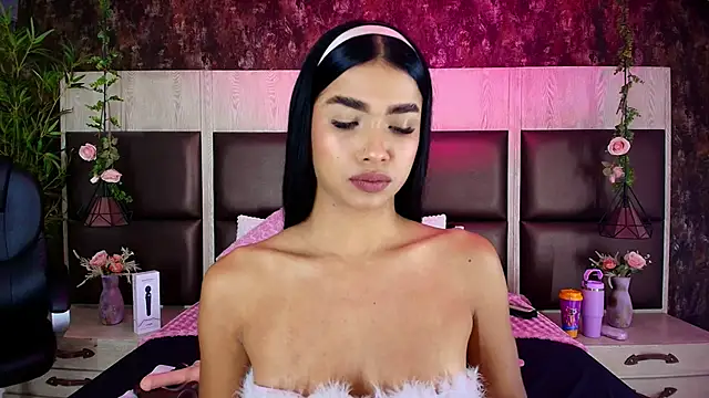 Bella Smiith  online show from November 2025 04:18:02 PM