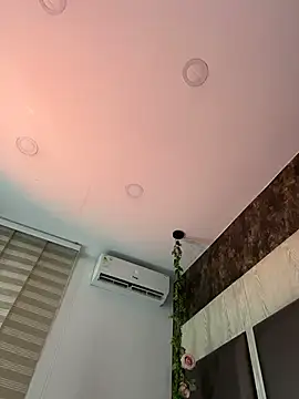 Bella Smiith  online show from November 2025 04:12:01 PM