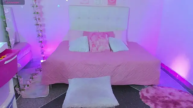 ScarlettDreamss7 online show from December 2025 01:49:01 PM