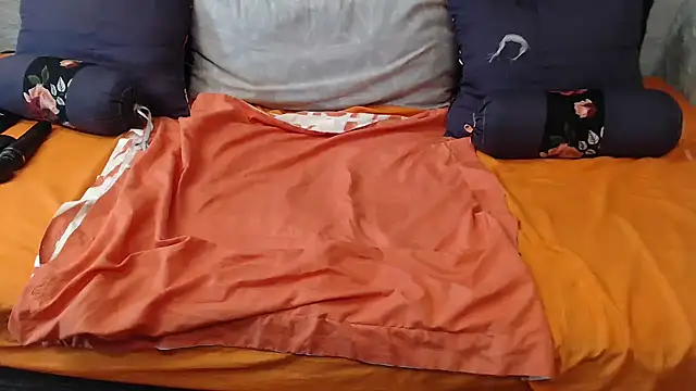 BustyTickAss online show from February 2025 06:15:02 PM