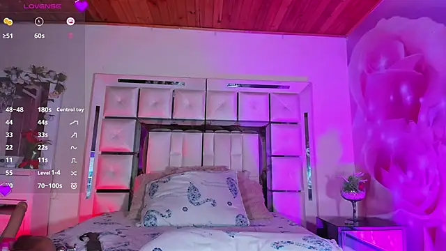 emili clark online show from February 2026 04:52:01 AM