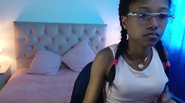 Snapshot of LITTLEDOLLHOT chatting on February 2025 06:13:02 PM LITTLEDOLLHOT online show from February 2025 06:13:02 PM