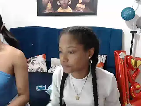 Snapshot of LITTLEDOLLHOT chatting on February 2025 01:32:02 PM LITTLEDOLLHOT online show from February 2025 01:32:02 PM