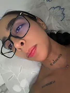 Snapshot of sophierooy22 chatting on July 2026 01:10:02 AM sophierooy22 online show from July 2026 01:10:02 AM