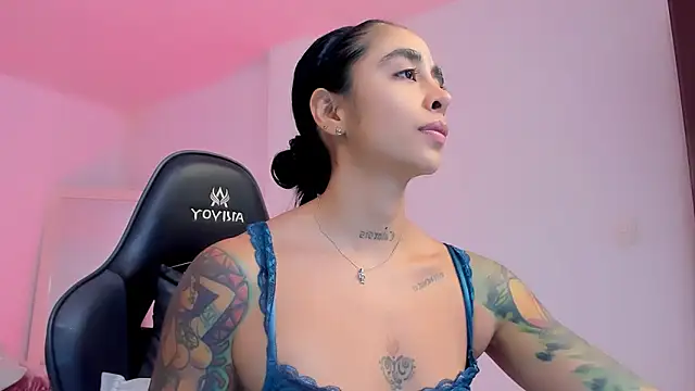 sophierooy22 online show from April 2026 11:42:02 PM