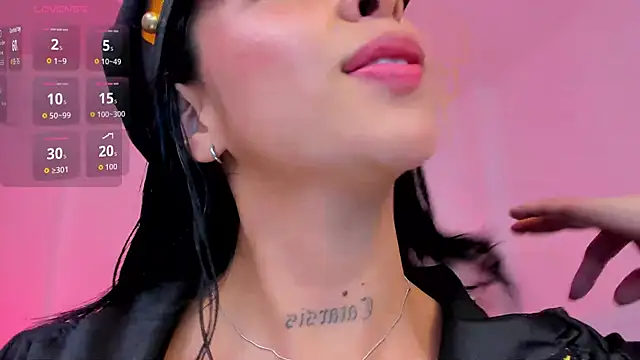 sophierooy22 online show from November 2025 05:16:02 PM